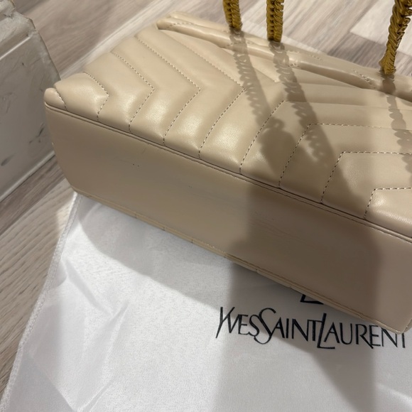 Yves Saint Laurent Cream Quilted Bag - Picture 7 of 17